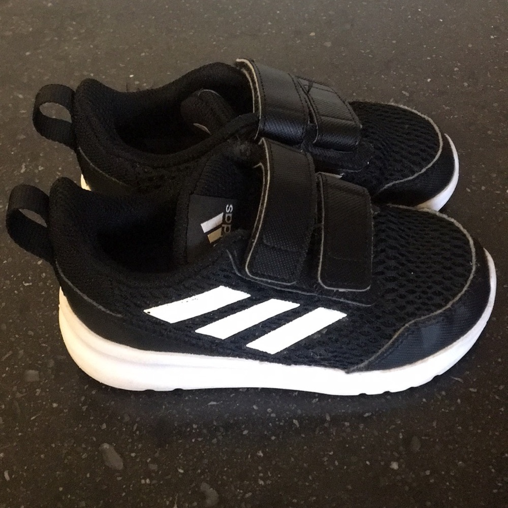 Adidas Boys Sneaker Size 8